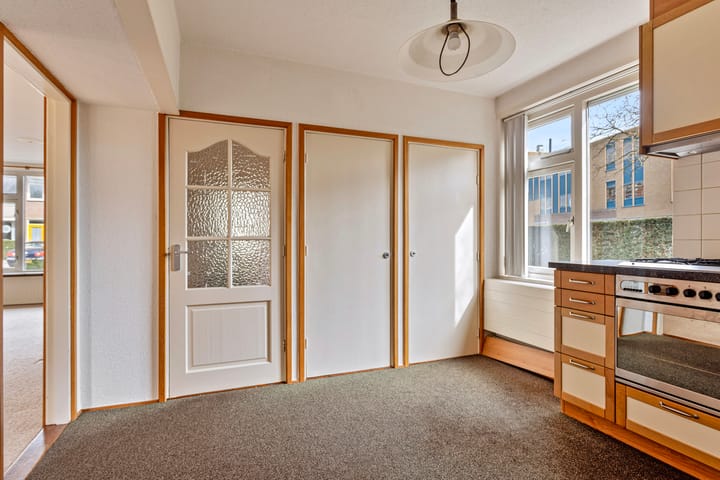 Photo 8 of Jacob van Houtestraat 16