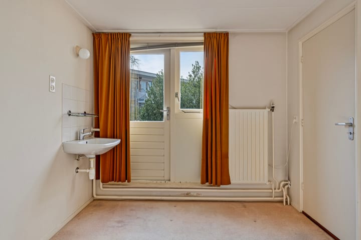 Photo 20 of Jacob van Houtestraat 16