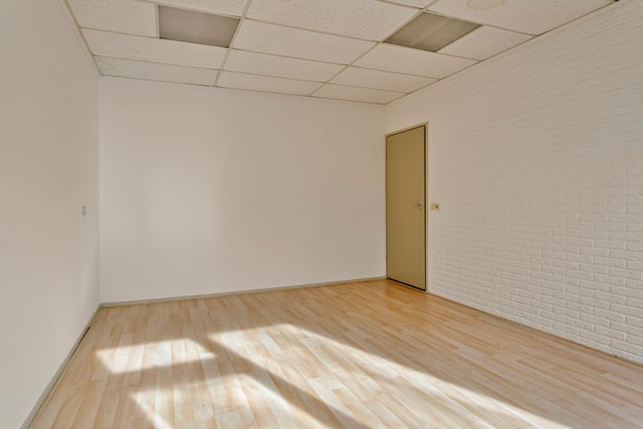 Photo 37 of Jacob van Houtestraat 16