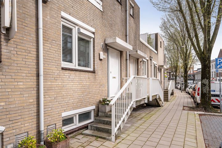 Bekijk foto 6 van Vlaardingerstraat 18