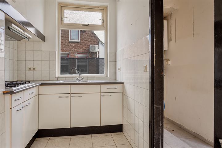 Bekijk foto 18 van Domeinenstraat 11