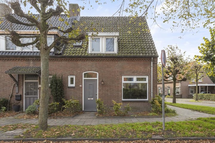 Bekijk foto 32 van Prinses Beatrixstraat 31