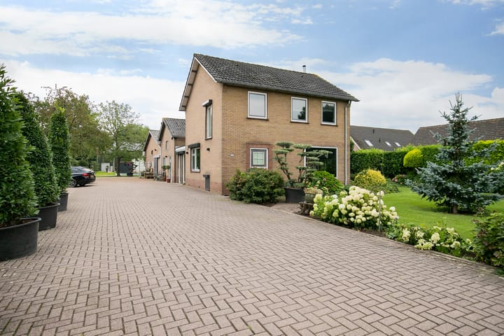 Photo 5 of Laarstraat 27-27A