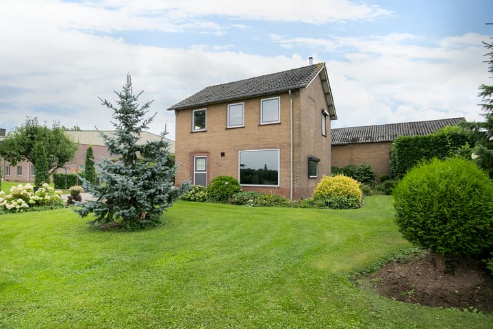 Photo 7 of Laarstraat 27-27A