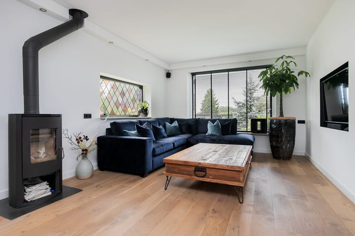 Photo 10 of Laarstraat 27-27A