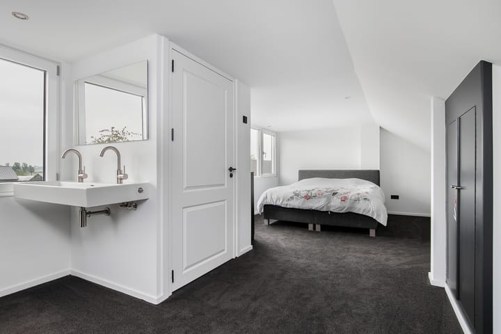 Photo 24 of Laarstraat 27-27A