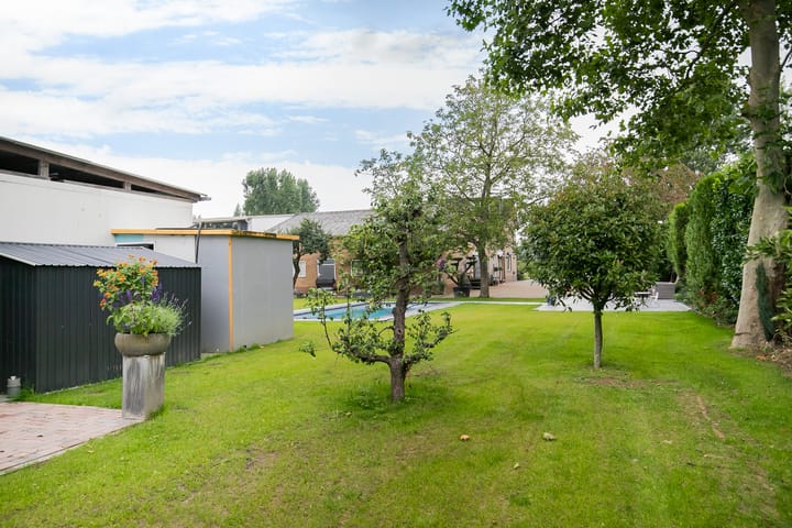 Photo 37 of Laarstraat 27-27A