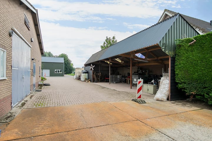 Photo 47 of Laarstraat 27-27A