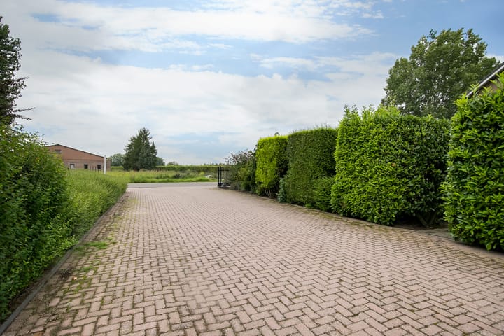 Photo 61 of Laarstraat 27-27A