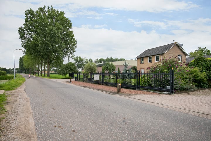 Photo 63 of Laarstraat 27-27A