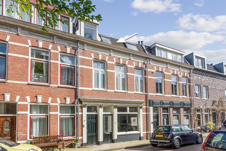 Bekijk foto 1 van Barendsestraat 13-B