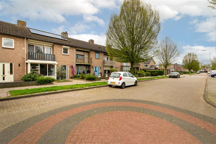 Bekijk foto 39 van Huijgensstraat 28