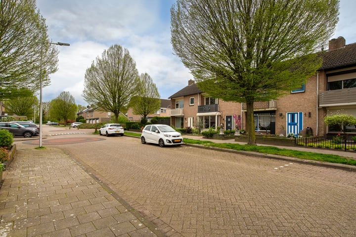 Bekijk foto 41 van Huijgensstraat 28