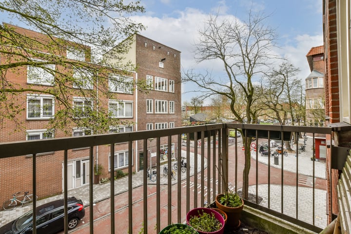 View photo 8 of Niasstraat 187