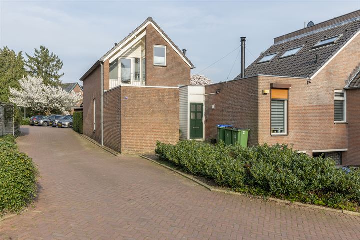 Bekijk foto 1 van Esdoorndreef 18