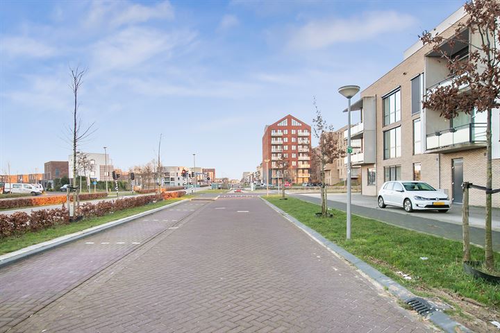 Bekijk foto 44 van Olivier van Noortstraat 218