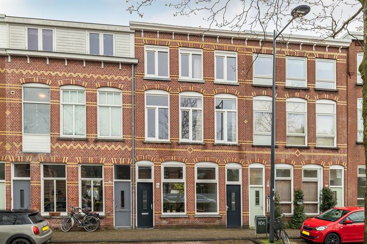 View photo 1 of Nassaustraat 13-A