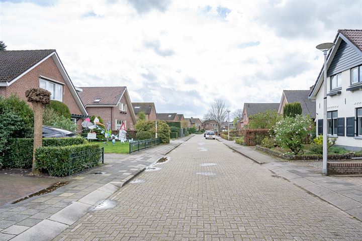 Bekijk foto 38 van Teubenweg 16