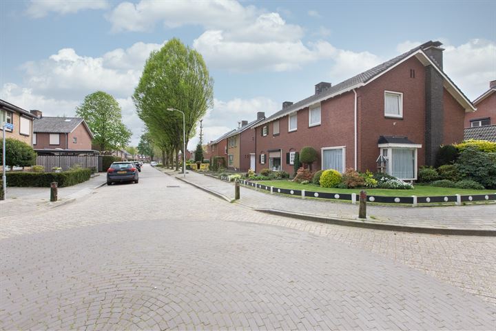 Bekijk foto 42 van Veldstraat 2