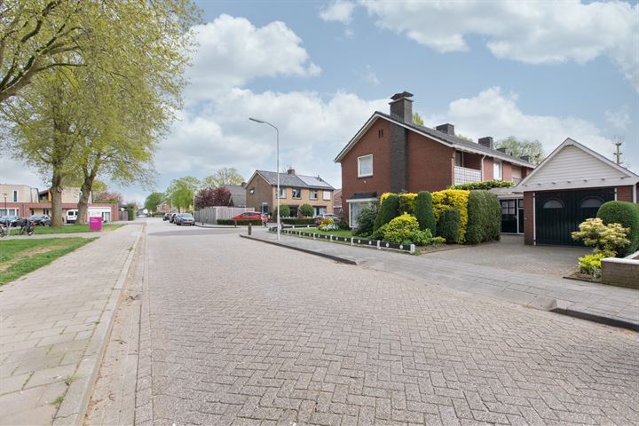 Bekijk foto 41 van Veldstraat 2