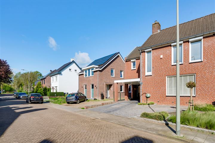 Bekijk foto 3 van Hondsbroek 11