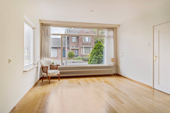 Bekijk foto 4 van Vanekerstraat 479