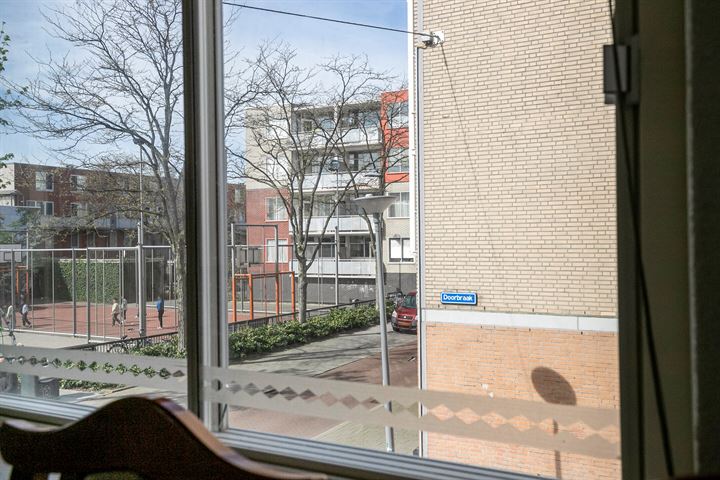 View photo 16 of Doorbraak 22