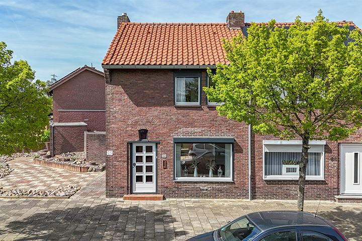 Bekijk foto 2 van Maarstraat 68