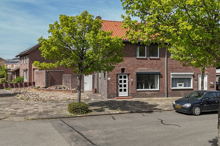 Bekijk foto 1 van Maarstraat 68