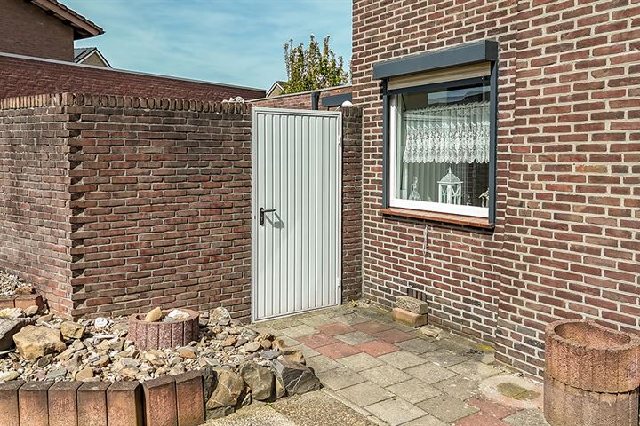 Bekijk foto 23 van Maarstraat 68