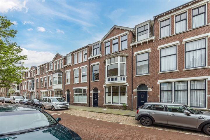 Bekijk foto 1 van Hendrik Zwaardecroonstraat 17