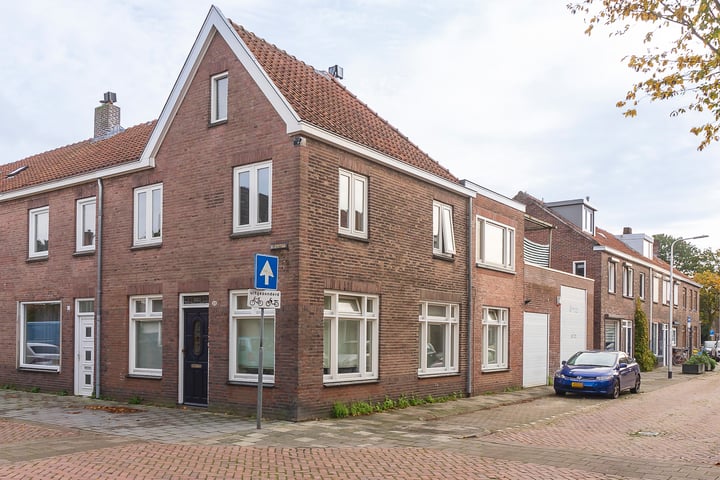 Bekijk foto 1 van Atjehstraat 28