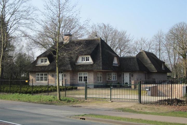 Bekijk foto 1 van Harderwijkerweg 205