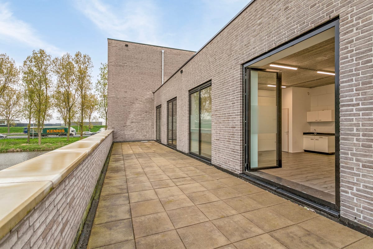 Bedrijfshal Nieuwerkerk aan den IJssel | Zoek bedrijfshallen te koop