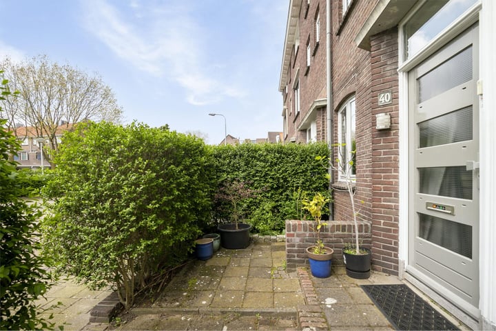 Bekijk foto 32 van Zonnebloemstraat 40