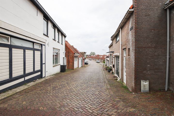 Bekijk foto 32 van Molenstraat 12