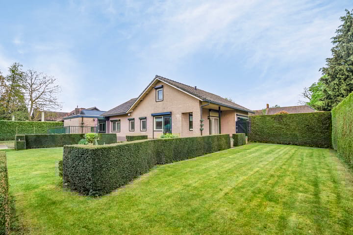 Foto 5 van Moersluisstraat 4