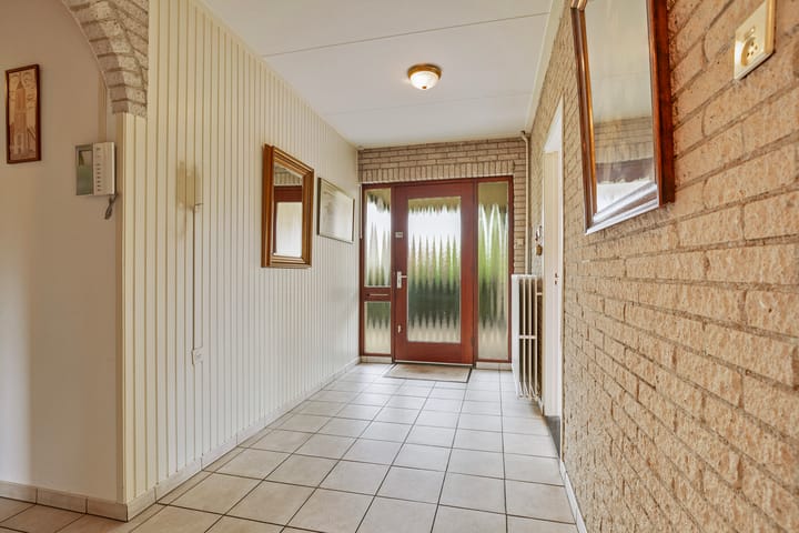 Foto 10 van Moersluisstraat 4