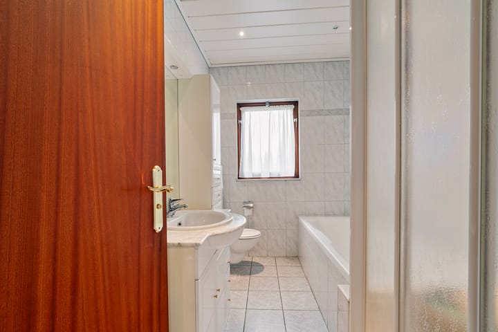 Foto 22 van Moersluisstraat 4