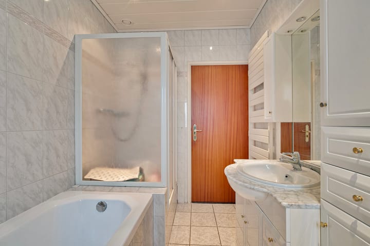 Foto 23 van Moersluisstraat 4