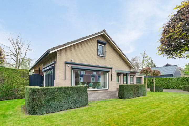 Foto 34 van Moersluisstraat 4