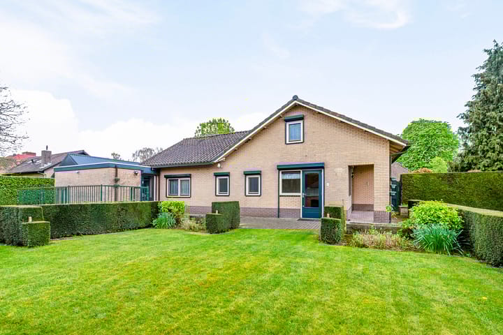 Foto 38 van Moersluisstraat 4