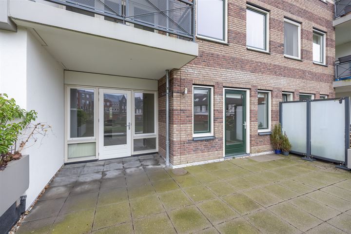 Bekijk foto 30 van Beatrixstraat 61