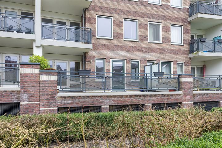 Bekijk foto 33 van Beatrixstraat 61