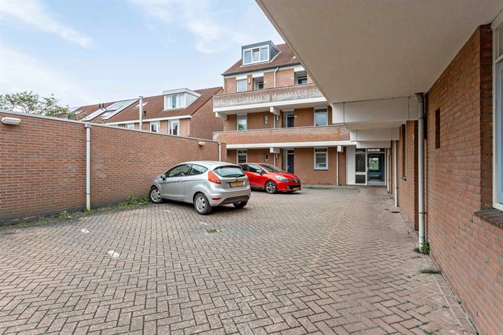 View photo 21 of Lodewijk Napoleonplein 24