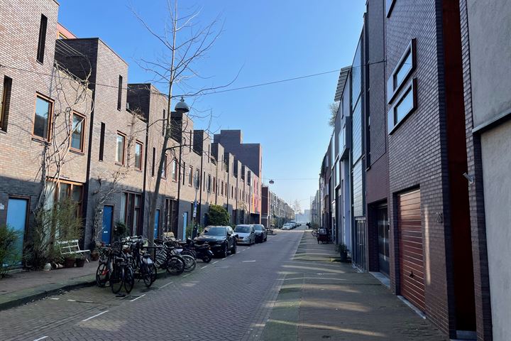 Bekijk foto 40 van Scheepstimmermanstraat 17