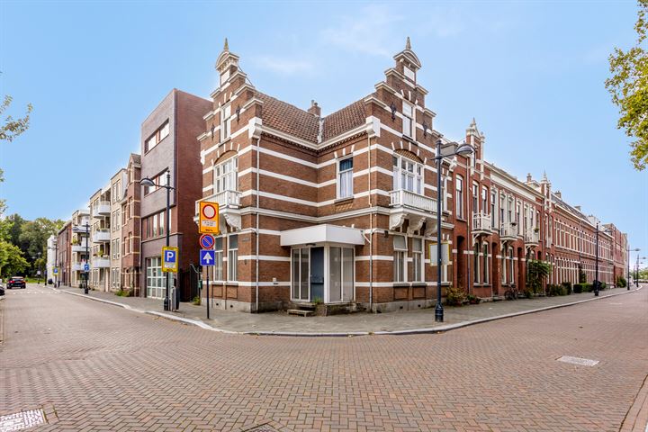 Bekijk foto 1 van Emmastraat 23-23A