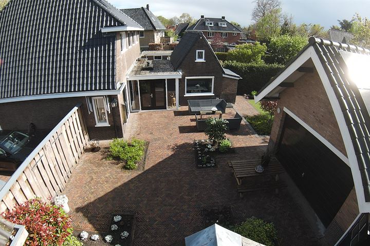 Bekijk foto 31 van Nieuwe Kerklaan 17