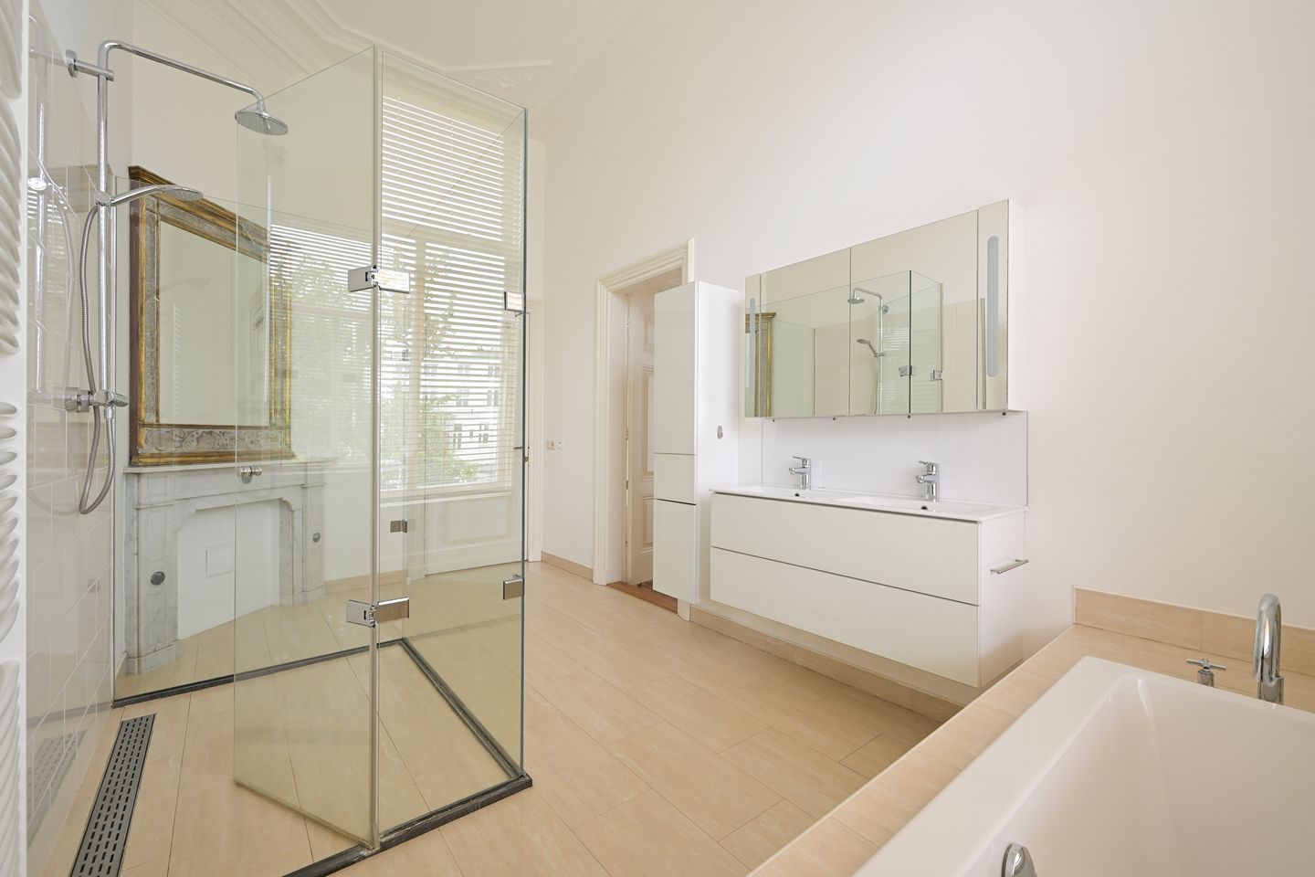 Foto 19 van Surinamestraat 30