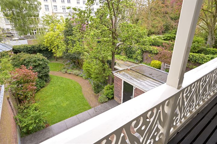 View photo 18 of Surinamestraat 30